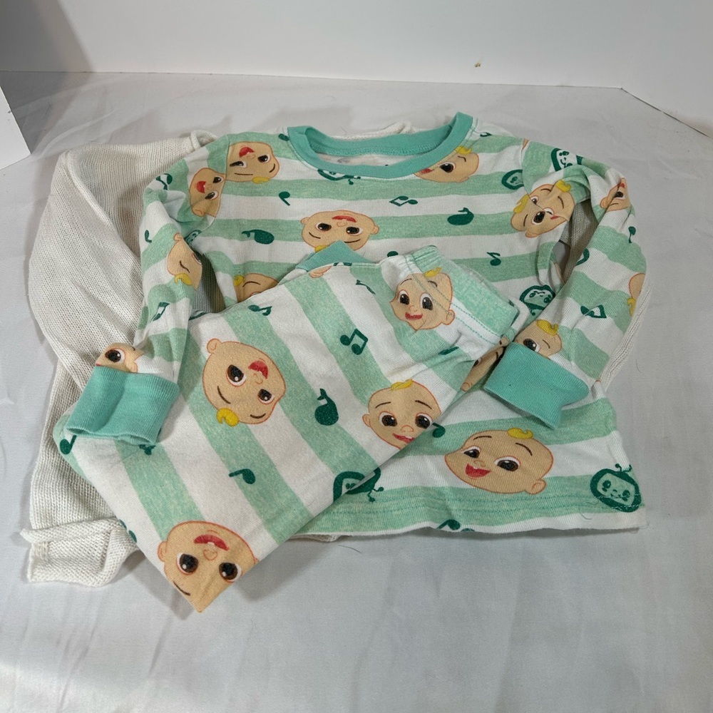 4T Girls Bundle - Cocomelon Pajamas, Sweater & Leggings